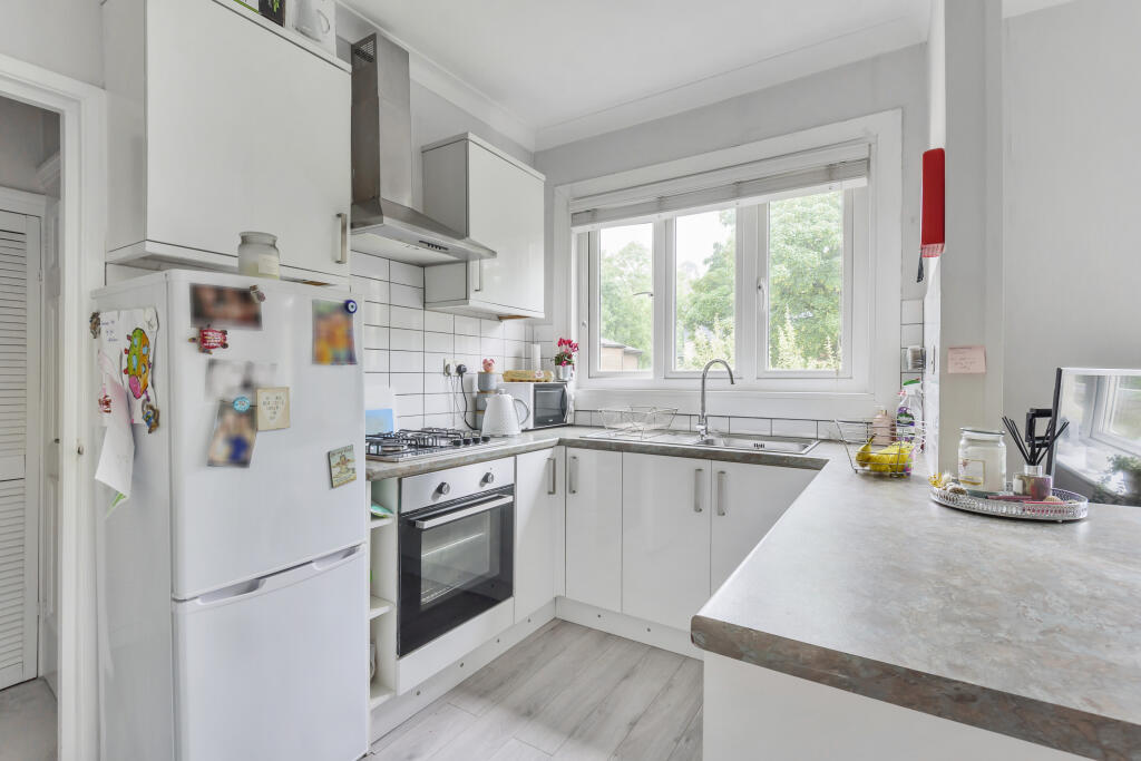 Flat 3, 5 Dale Road, Purley, CR8 2ED