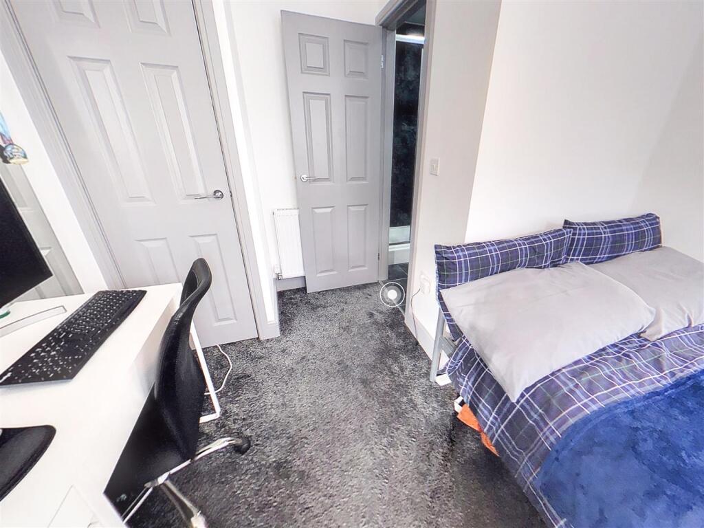 Screenshot 2024-10-0