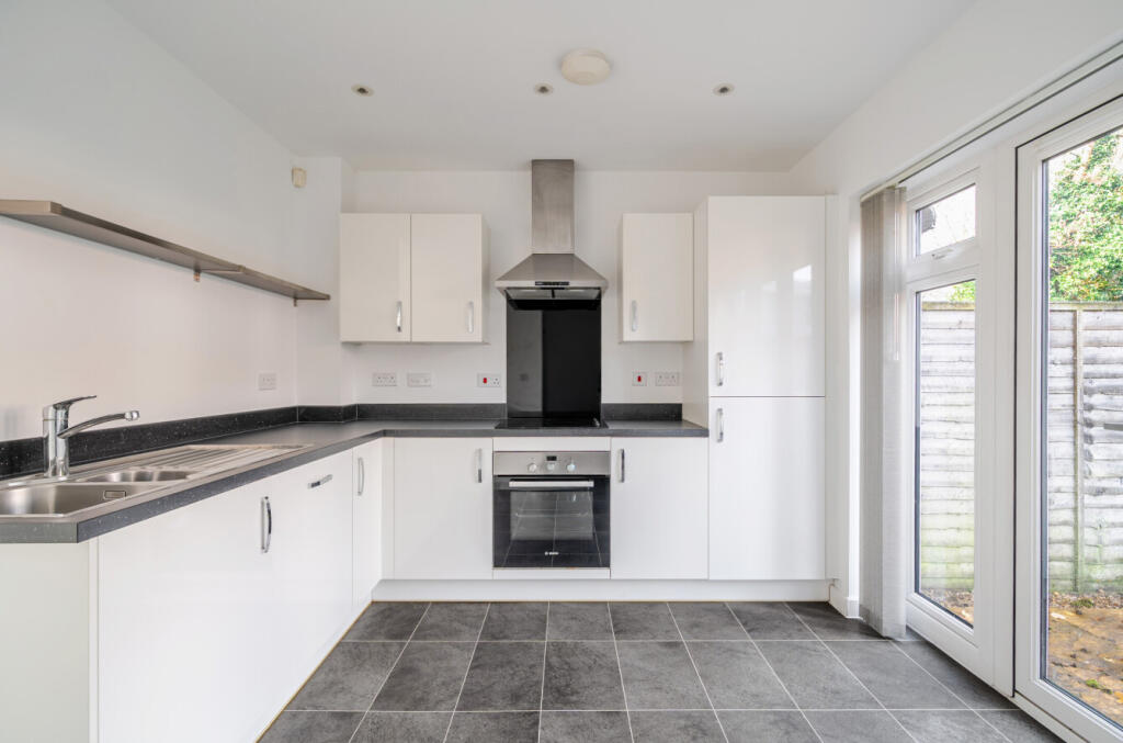 1388916-11-693ac6...