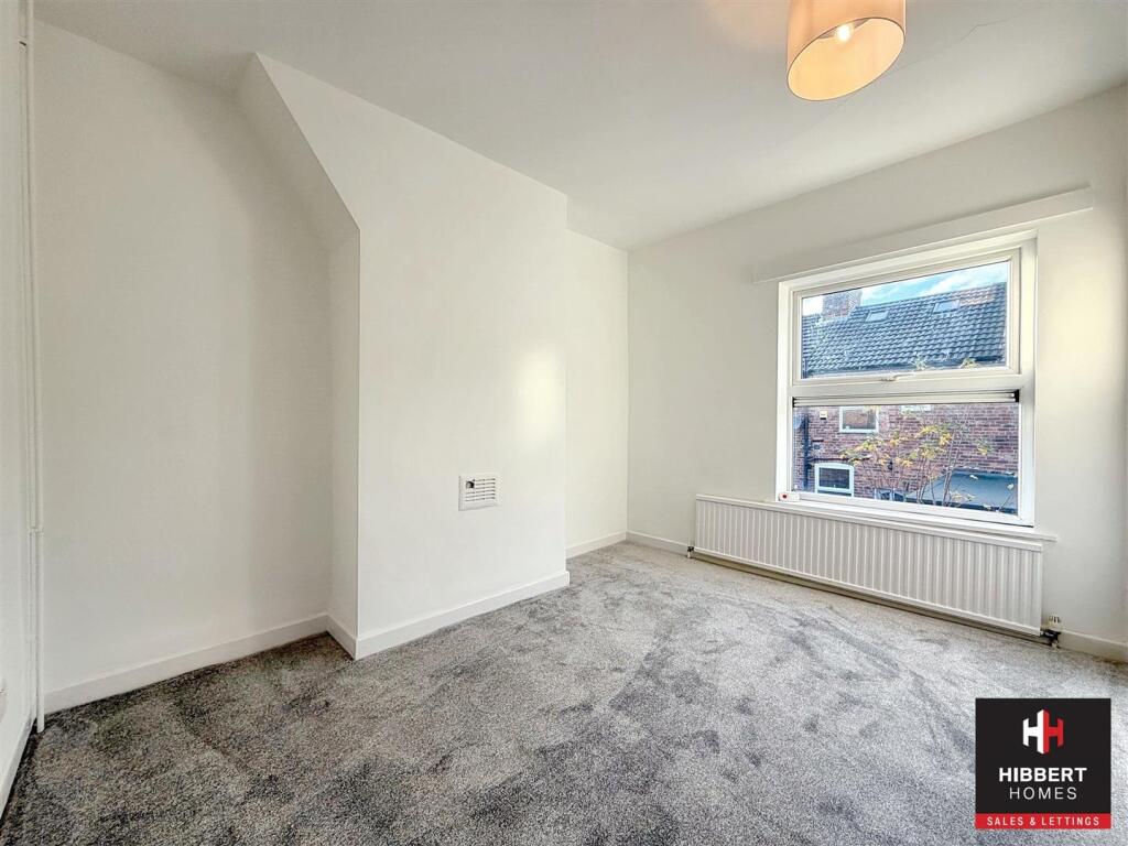 BEDROOM2.jpg