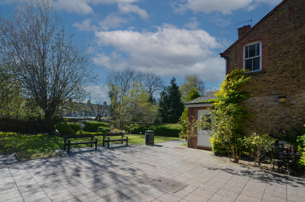 Communal Grounds