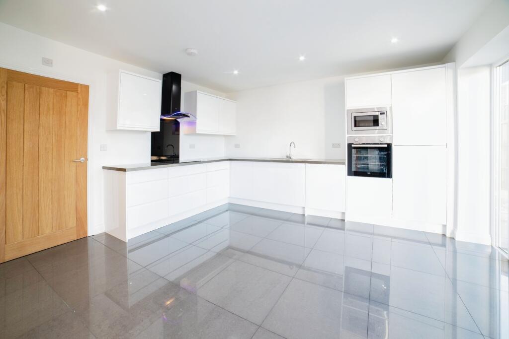 Family Kitchen Diner