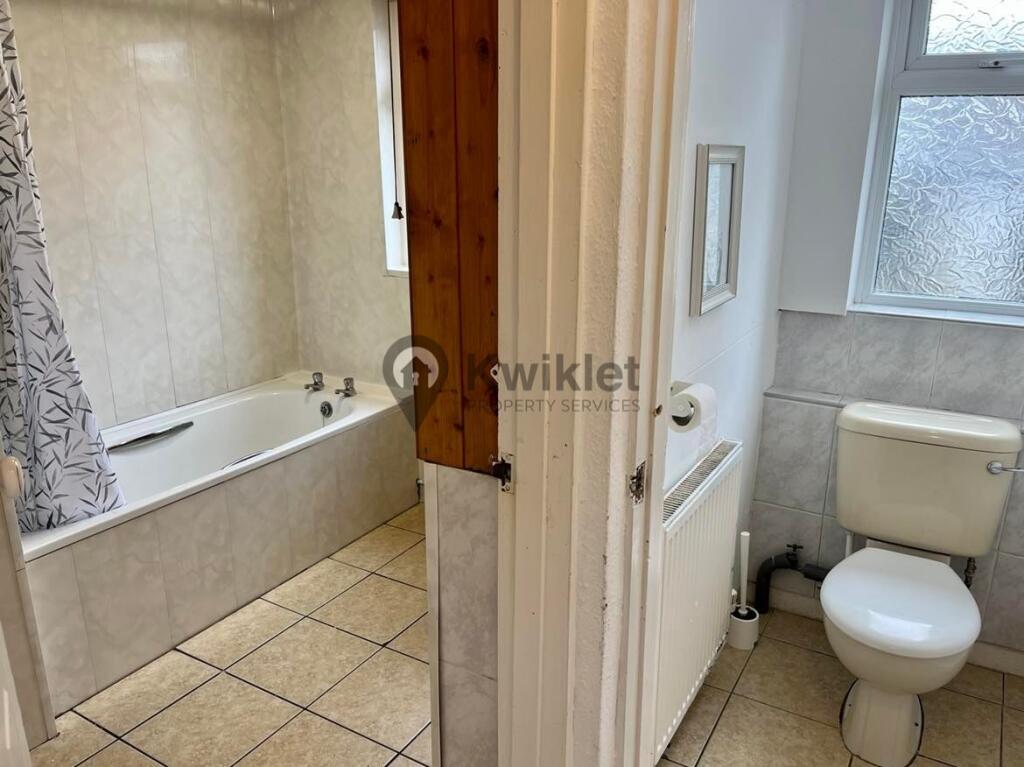 eZy Watermark_11-01-2024_04-02-33-5000pm.JPG