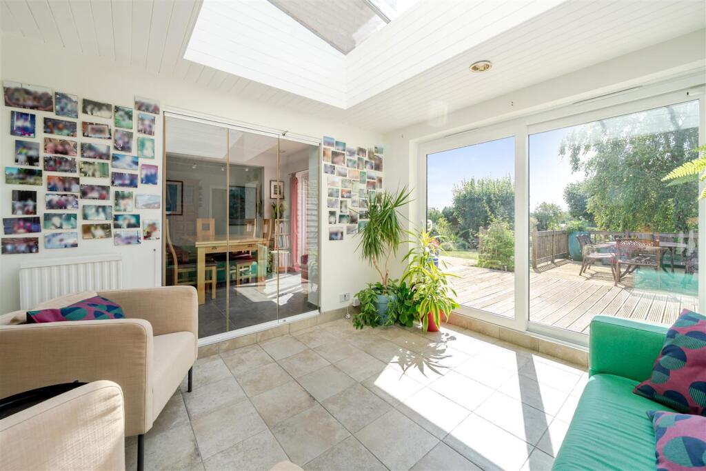 25 Bradden Road, Greens Norton (24).jpg