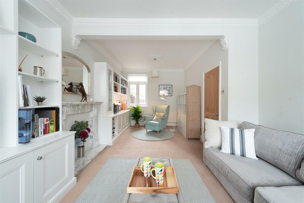 Through Lounge