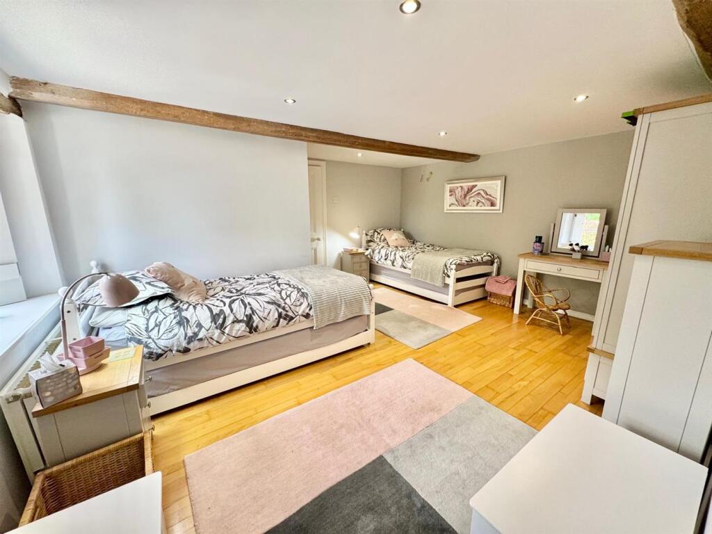 PHOTO-2025-05-18-18-17-01 (13).jpg