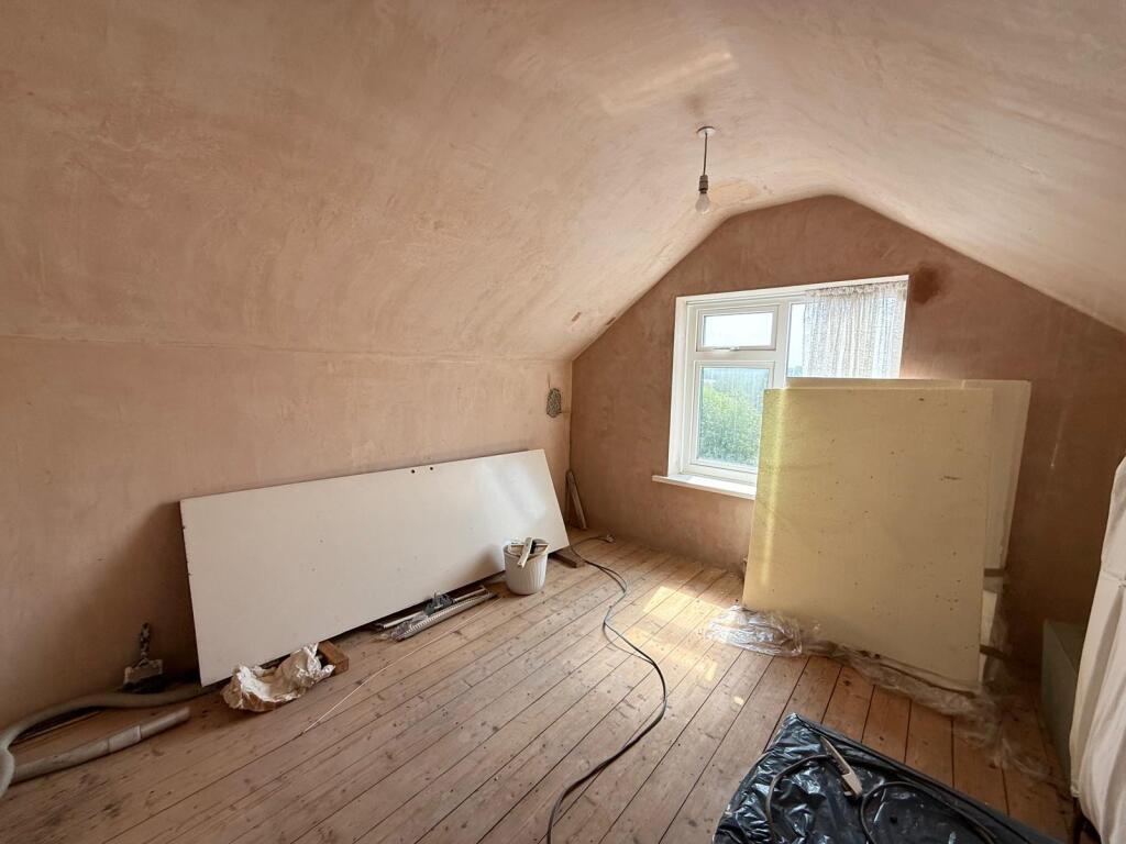 7002b8f1-cdb7-4587-825c-79228559a93c