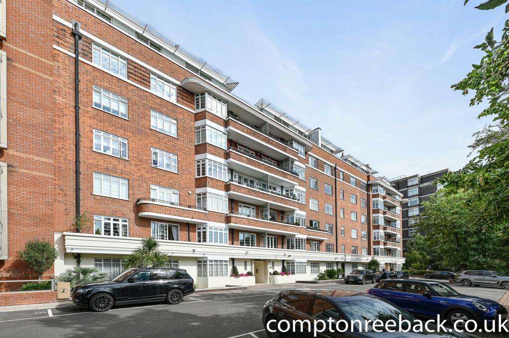 CR - 38 St James Close - Exterior1 (1).jpg