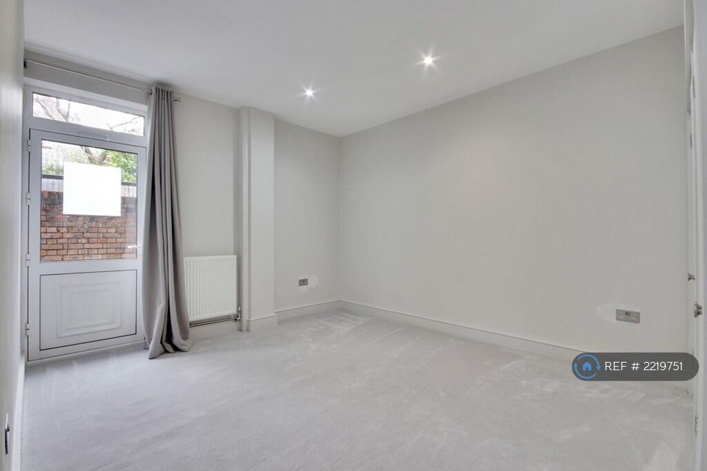 Master Double Bedroom