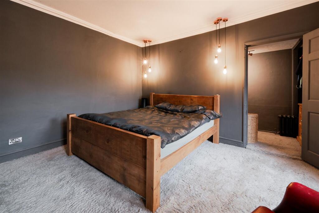 Bedroom3-2.jpg