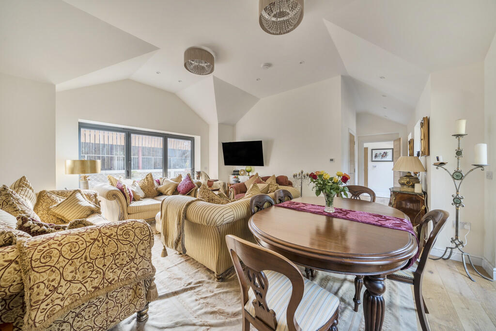 1360643-10-68dd6f...