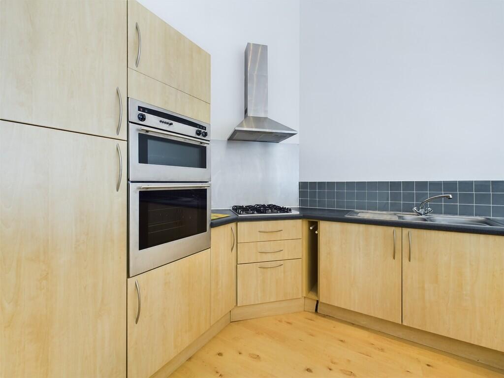 CAM02091G0-PR0094...