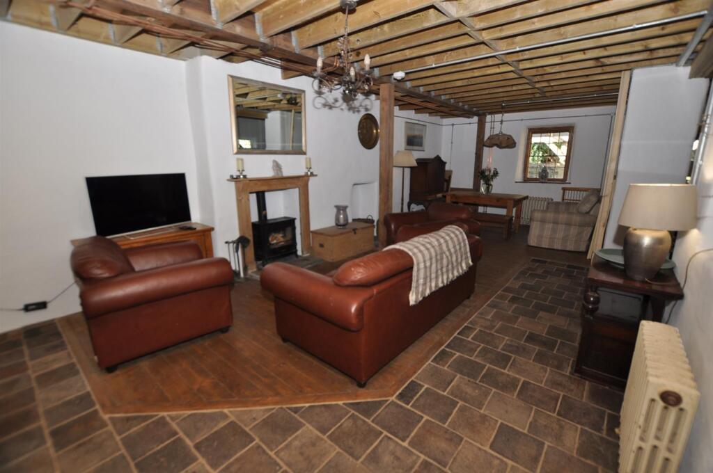 Open plan Lounge/Dining room