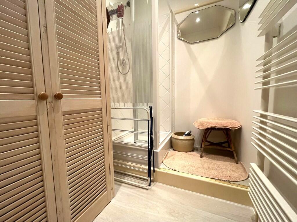 GF shower room