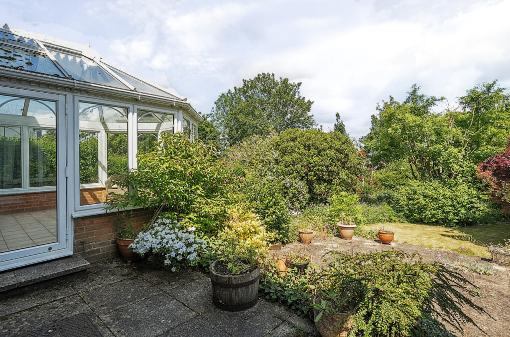 1304506-5-683d82d...