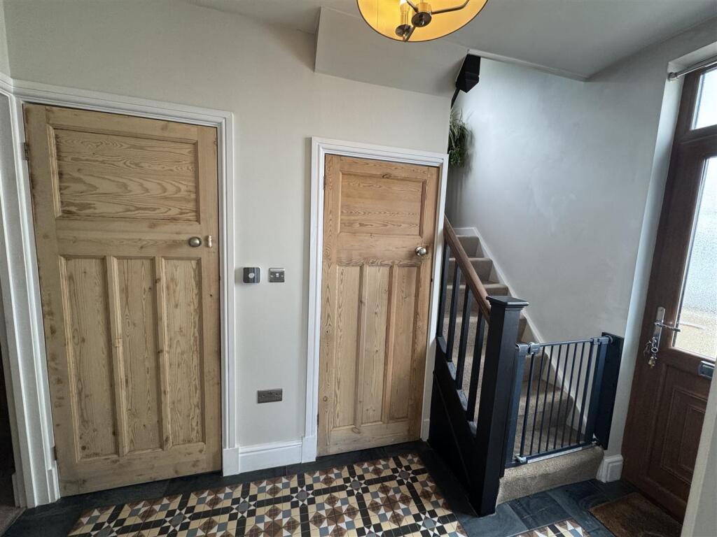 CLOAKROOM