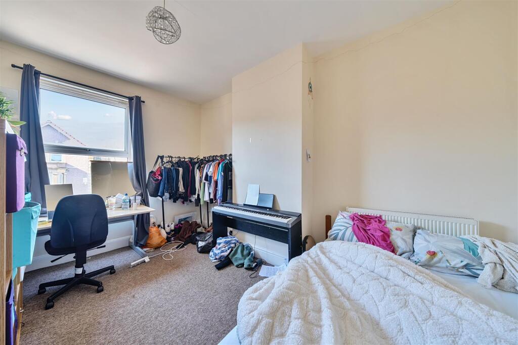 214 Cheltenham Road, Cotham, Bristol, BS6 5QU | Fr