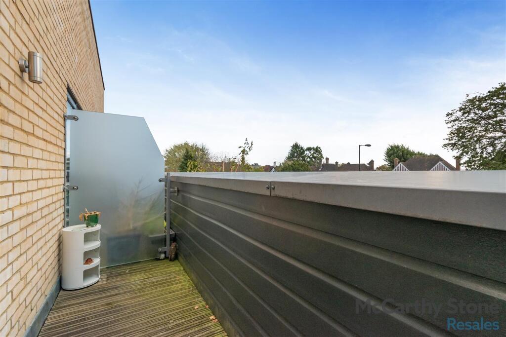 8666852-exterior01.jpg