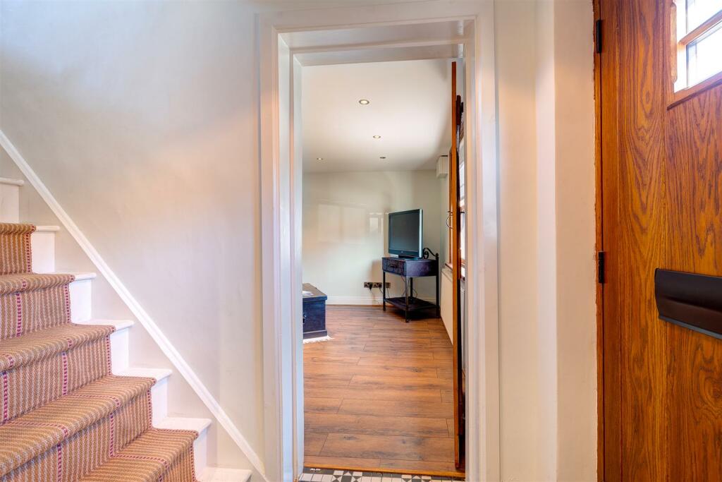 74 Main Street, Thornton