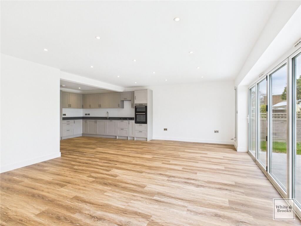 Kitchen/Living Area