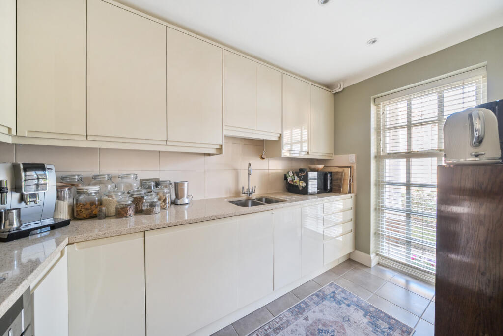 1297833-13-683040...