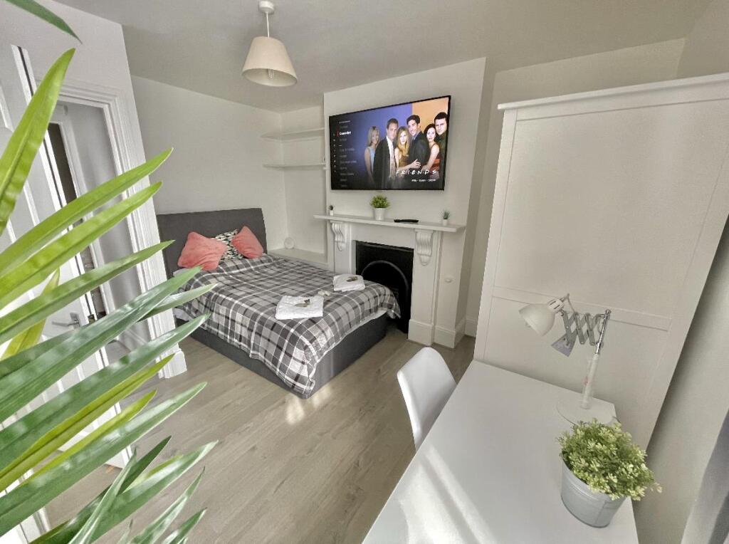 bedroom 3.jpeg