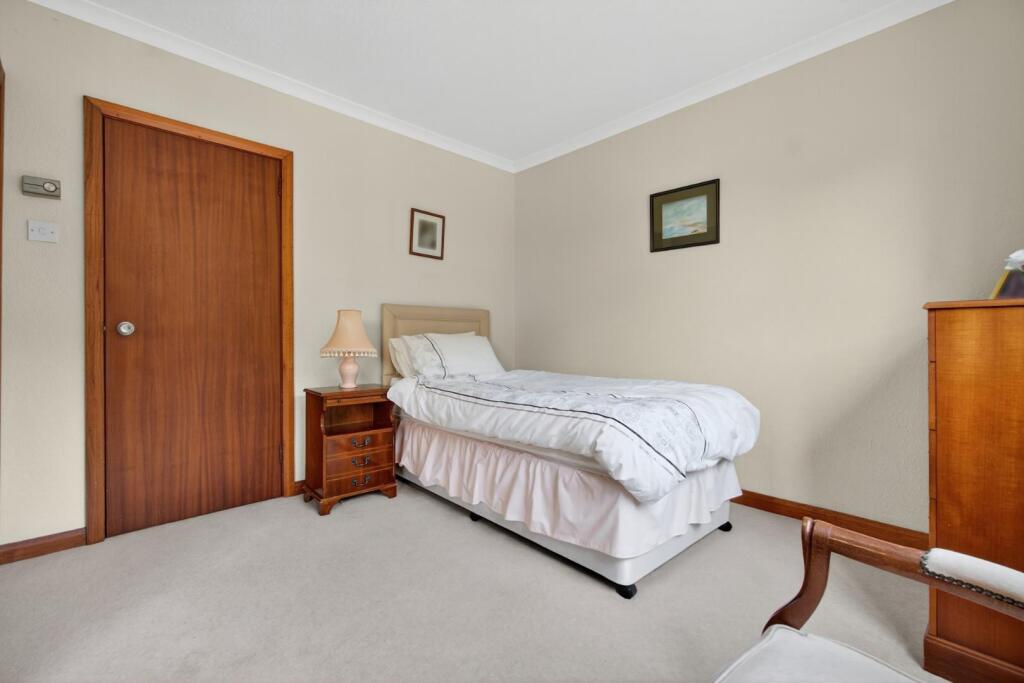 2 fernside, brisbane street, largs _20.jpg