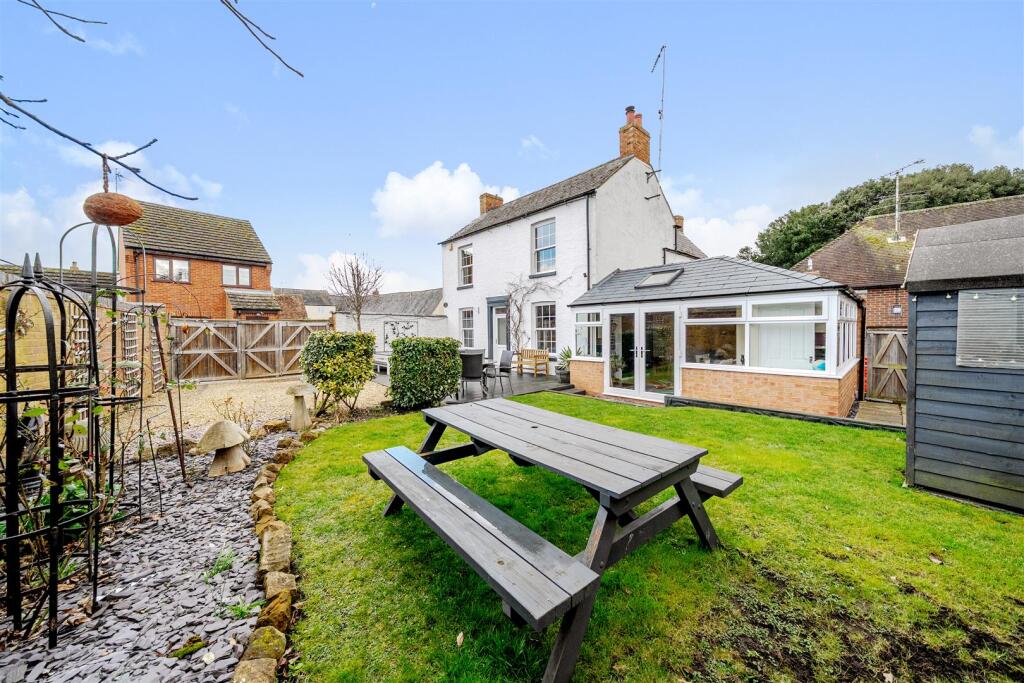 Rose Cottage, 15a Browns Yard, Towcester (11).JPG