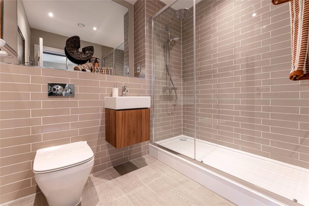Show Apartment