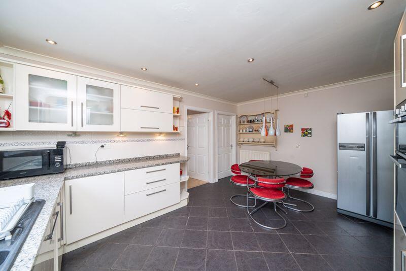 BREAKFAST KITCHEN