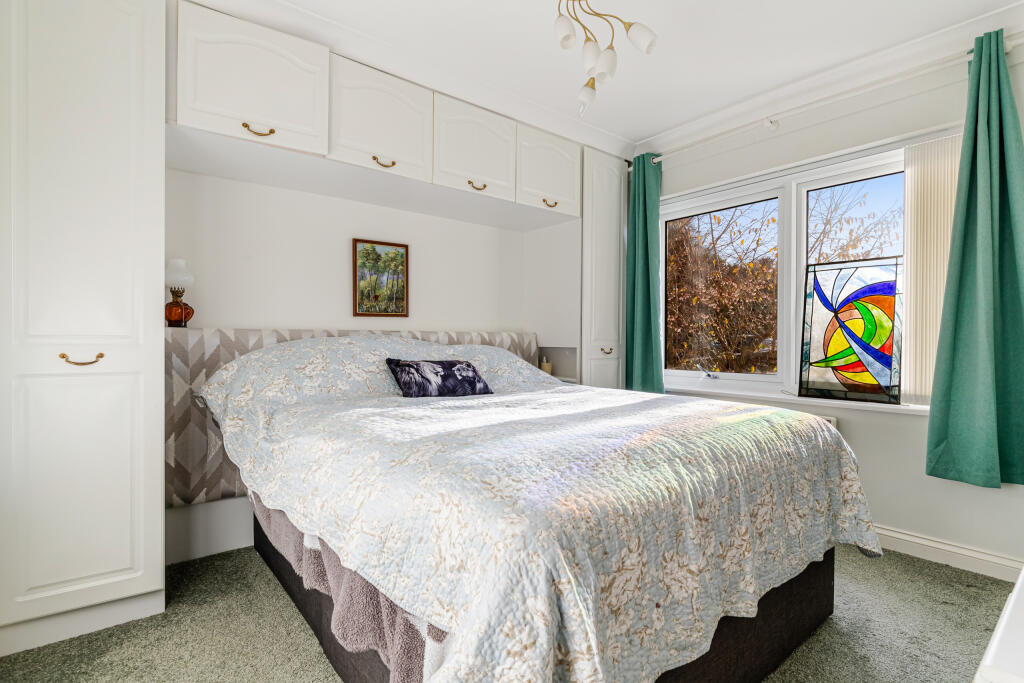 A24 - Embankment Rd, Flat 6 The Moorings, Kingsbri