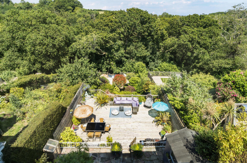 1310927-21-6852db...