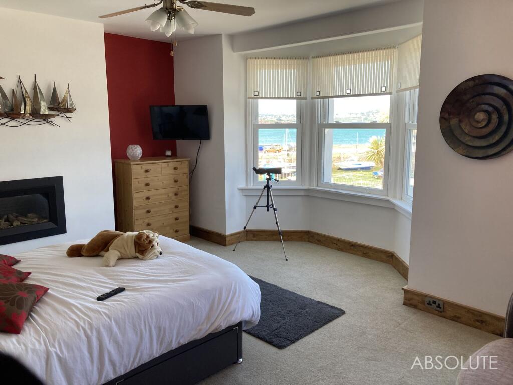 Bedroom with harbour view