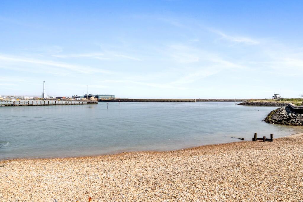 Harbour Way, 200-028.JPG