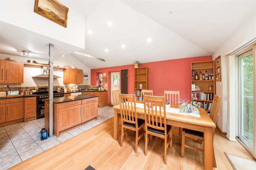 OPEN PLAN LIVING, DINING, KITCHEN