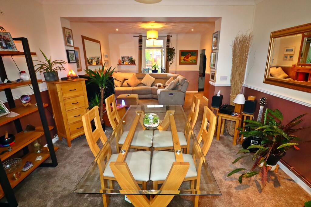 Living/Dining Room
