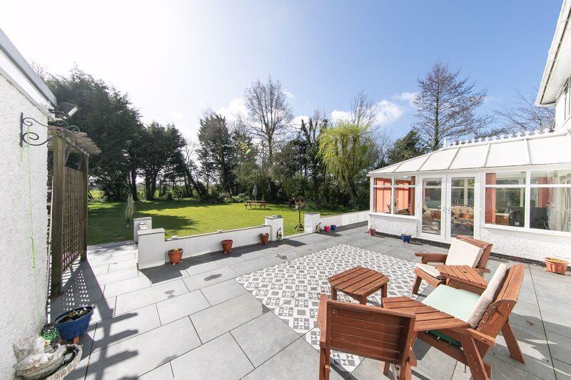 Beautifully presented private garden