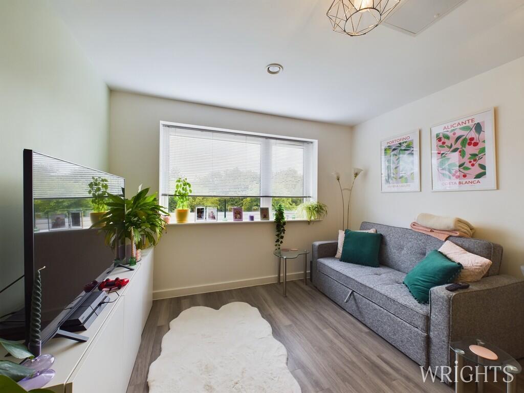 CAM02796G0-PR0179...