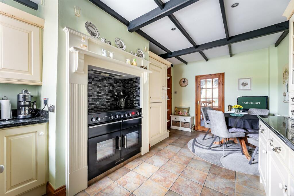 Kitchen/Breakfast Room