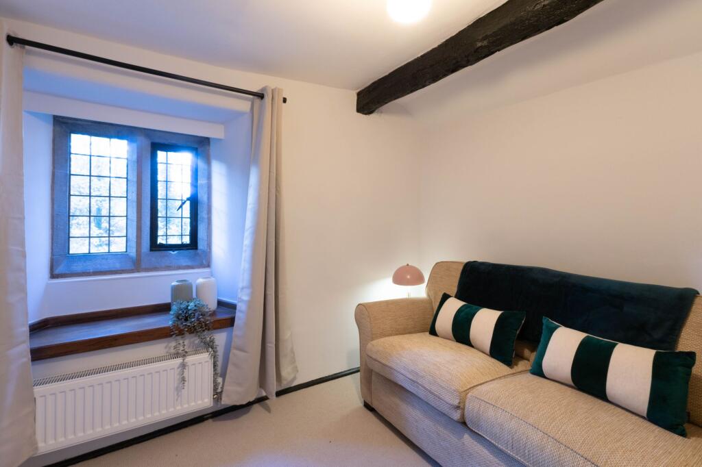 BEDROOM 4