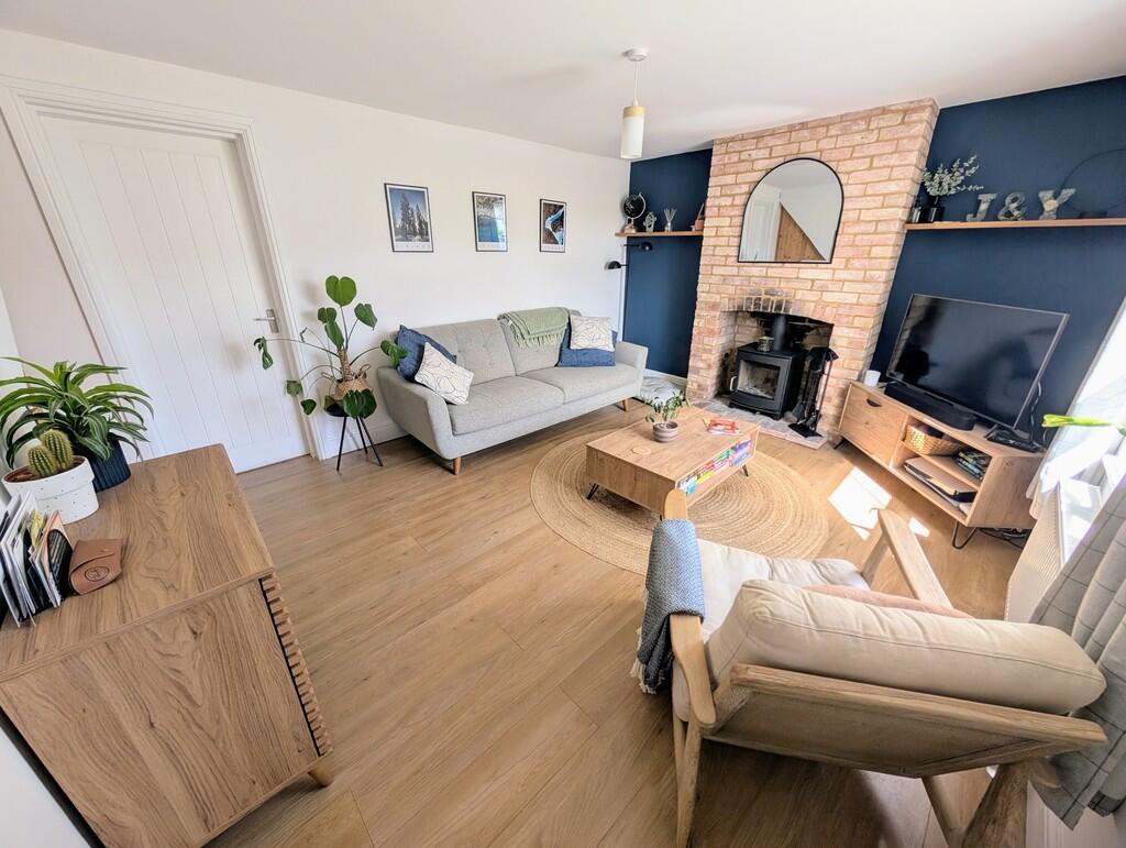 PXL_20250517_0953...