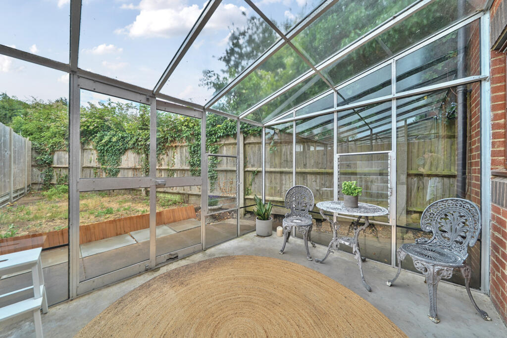 1310049-8-684ad29...