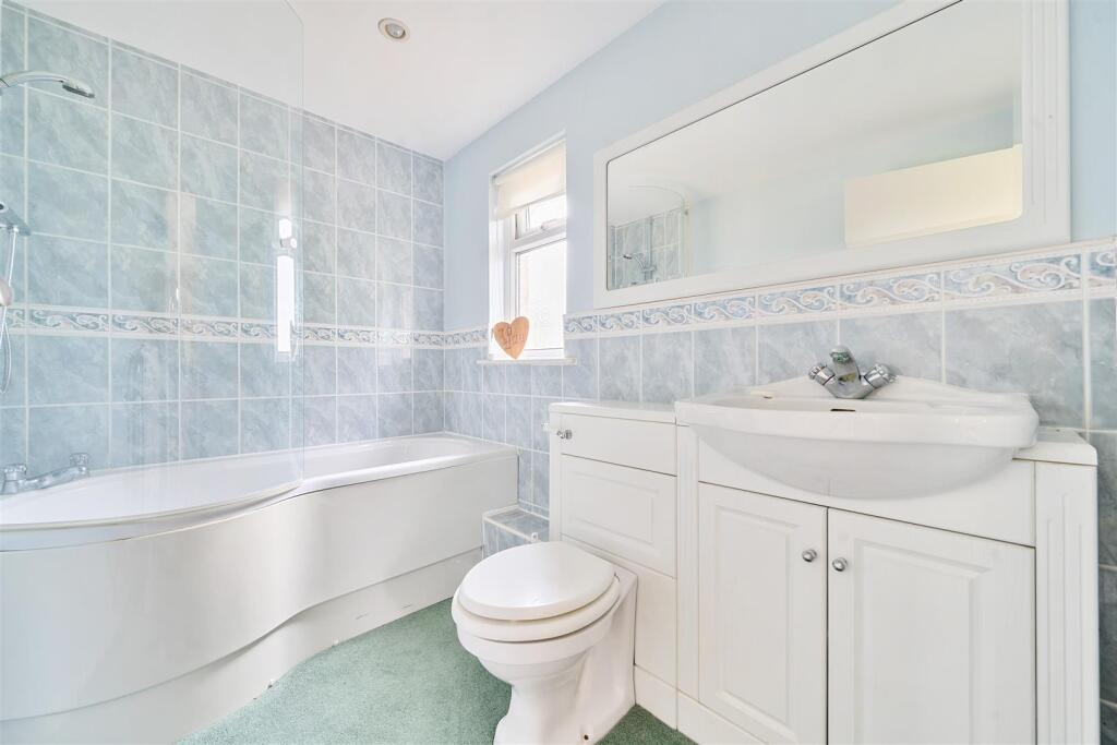 Bedroom 1 Ensuite