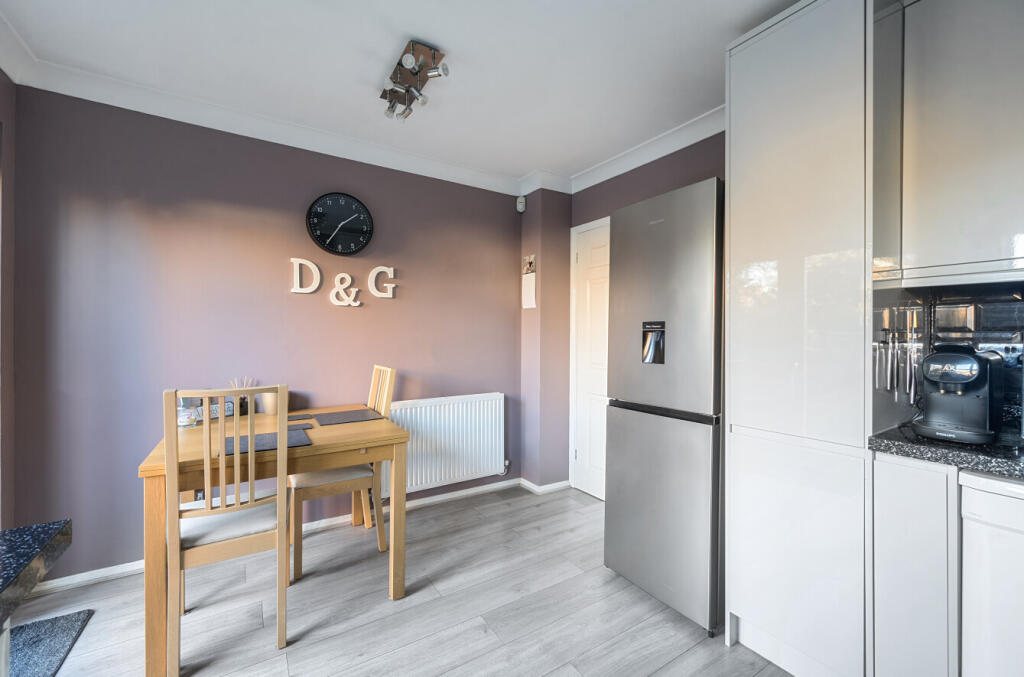 1382685-4-69206d6...