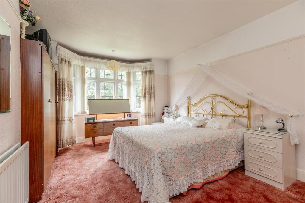 Canford Lane, Westbury on Trym Bed 2.jpg