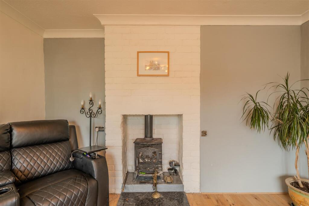 19 Lyneholmes Rise-144.jpg