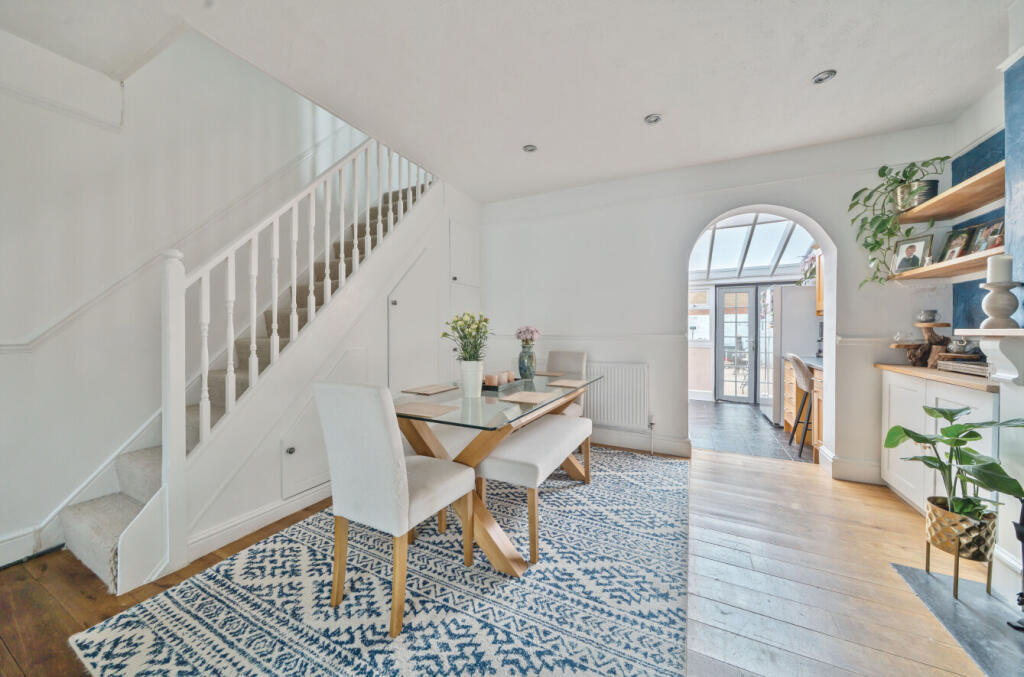 1317760-18-685edc...