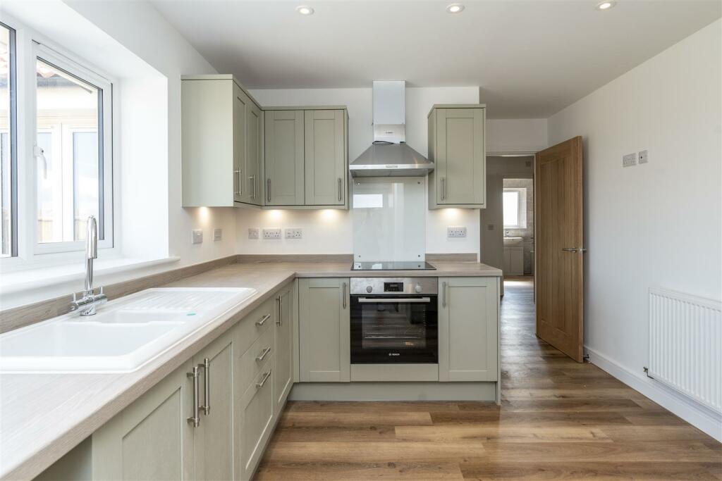 P8-Kitchen1.jpg