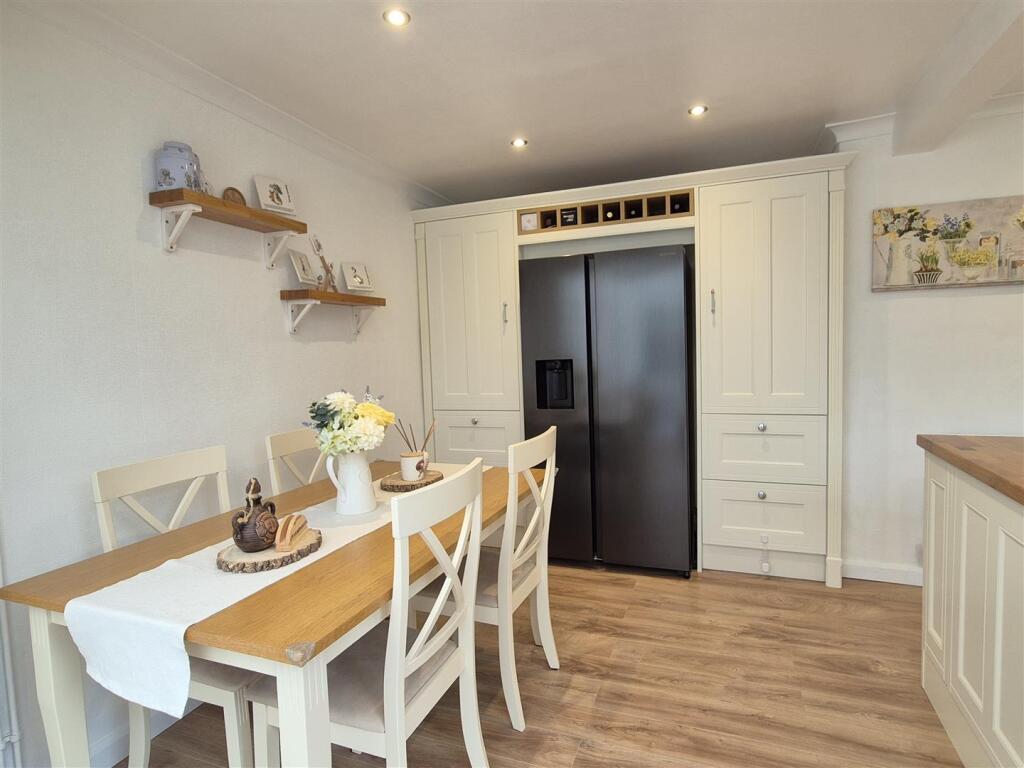 Wren Kitchen/Diner