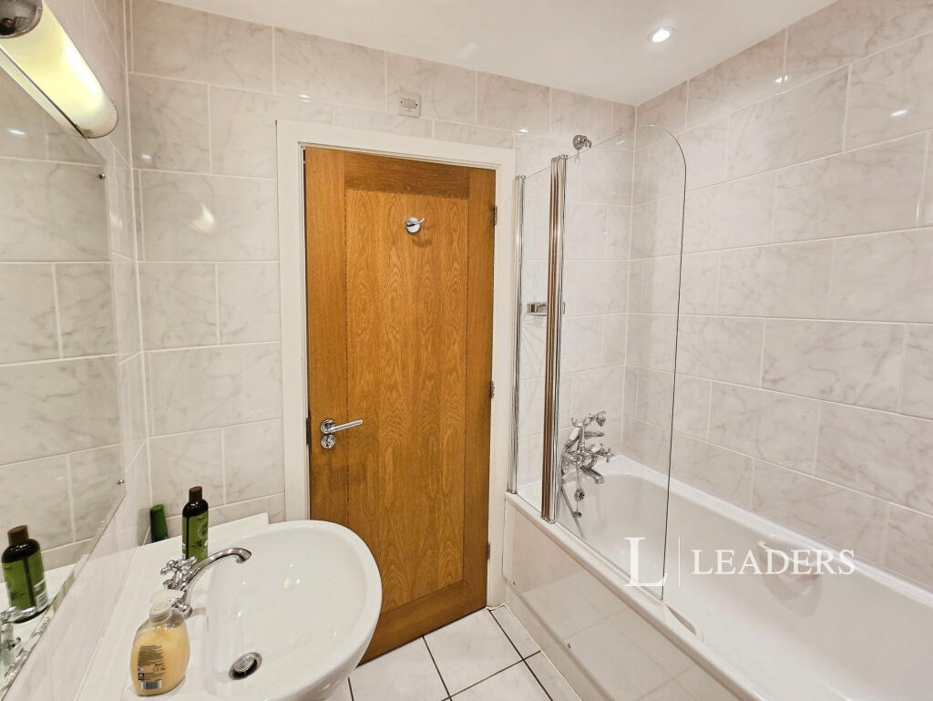 6 Bathroom